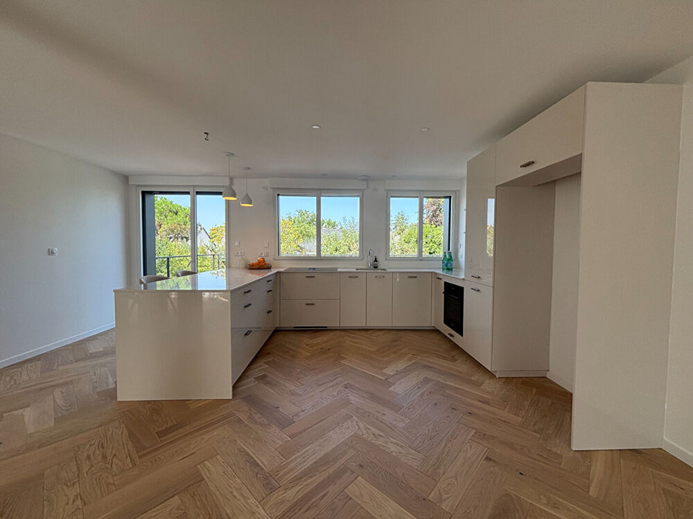 Vente Maison Nouveauté, Maison Saint Gregoire 8 pièce(s) 200 m2 Saint gregoire
