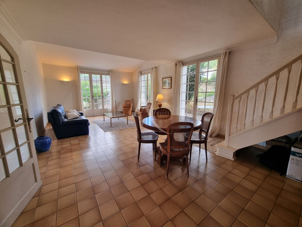 Charmante maison familiale 174m², 5 chambres avec jardin et Garage