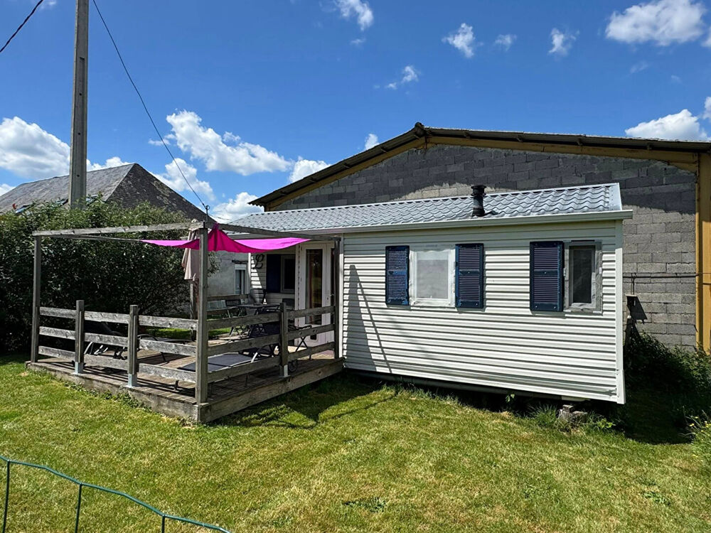 Vente Maison CORREZE - Belle ferme au sommet d'une colline avec une vue imprenable et 2,7 hectares de terrain attenant. Saint pardoux corbier