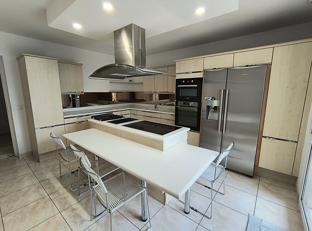 HAUTE-VIENNE - Superbe maison familiale de 4 ou 5 chambres avec piscine et 2 acres ? À seulement 20 minutes de Limoges