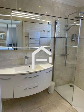  Maison � vendre 9 pi�ces 220 m�