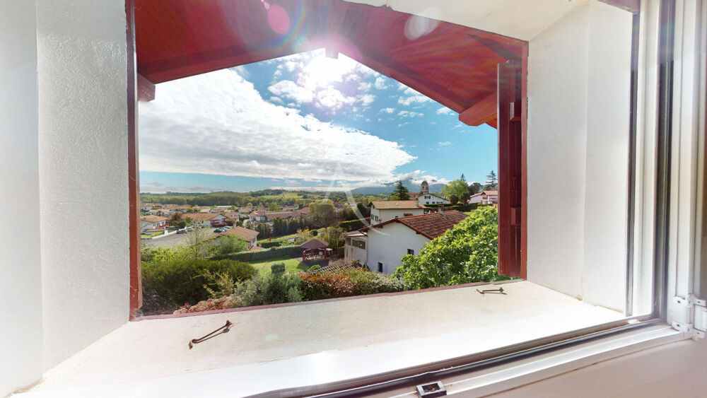 Maison Urrugne 8 pièce(s) 238 m2