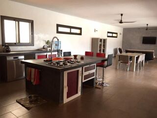  Maison � vendre 4 pi�ces 255 m� Saly