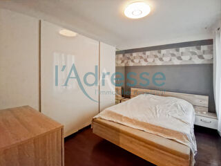  Appartement à louer 3 pièces 69 m²