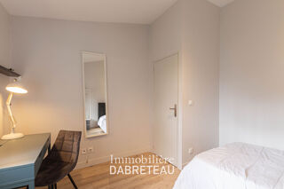  Appartement à louer 4 pièces 50 m²