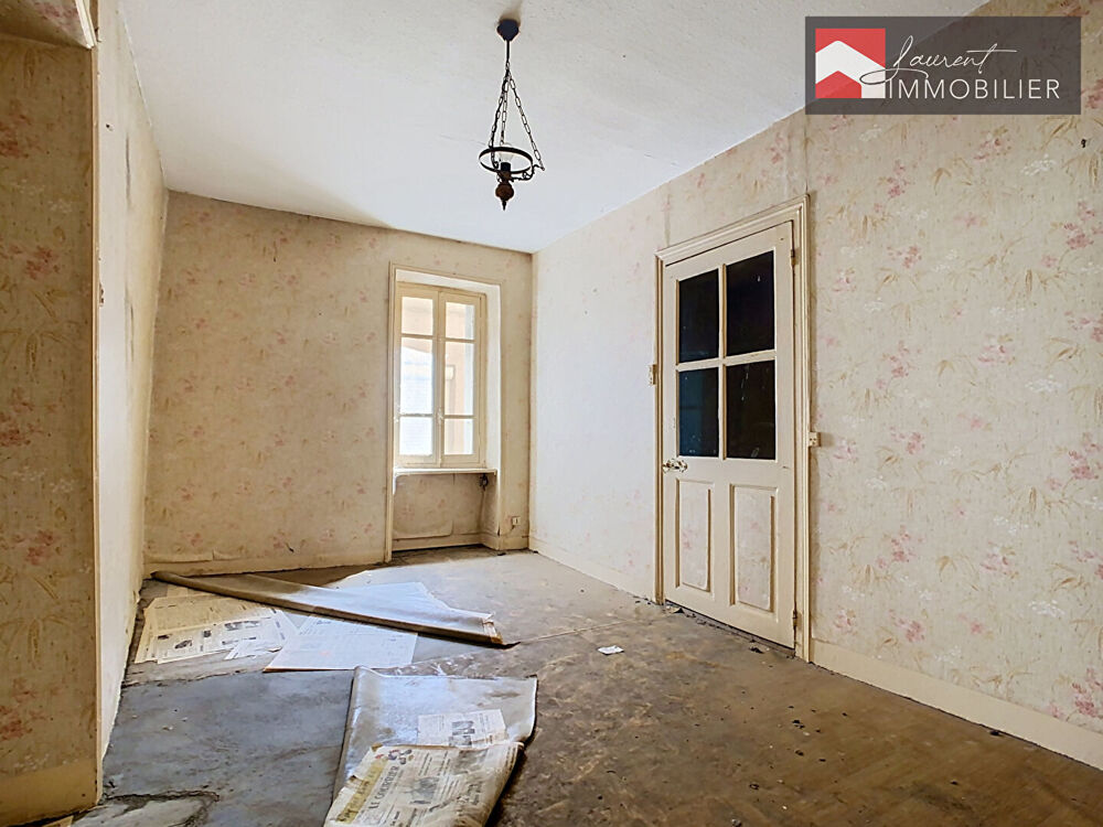 Cuisery - Maison de ville à rénover - Fort potentiel d'investissement !