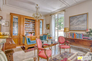 Vente Maison Versailles Rive-Droite Sainte Jeanne d'Arc - Maison 8 pièces de 163 m² habitables (235m² au sol) avec terrasse et garage Versailles