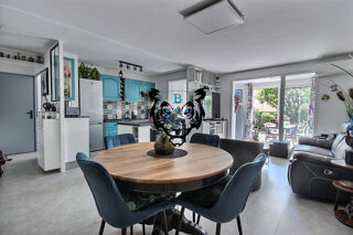  Appartement  vendre 2 pices 64 m