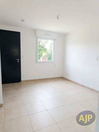  Maison à louer 4 pièces 75 m²