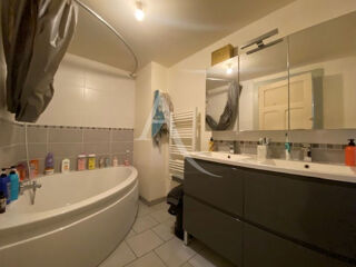  Appartement à louer 2 pièces 67 m²