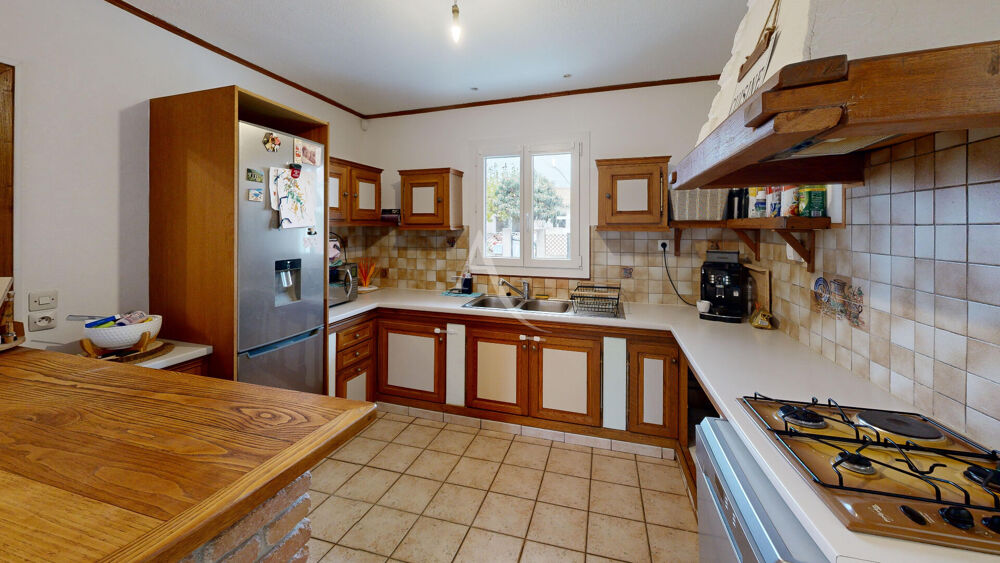 Vente Maison Proche CARCASSONNE, Maison Plain Pied avec jardin et Garage. Villegly