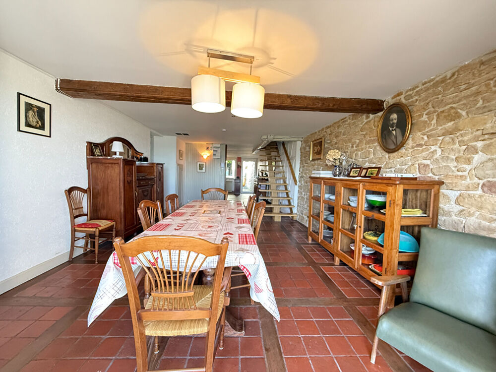 MAISON MONTAIGU - 7pc/4ch/1sdb/2wc - 173.27 m²