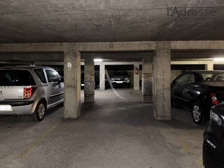  Parking / Garage  vendre 