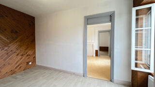  Appartement à louer 4 pièces 81 m²