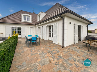  Maison  vendre 6 pices 197 m