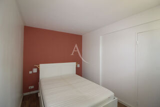  Appartement à louer 2 pièces 45 m²