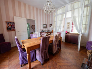  Villa  vendre 12 pices 215 m