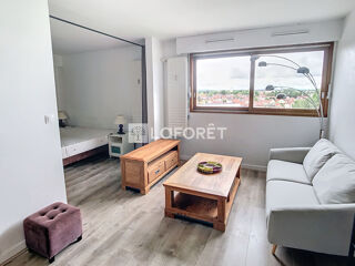  Appartement à louer 1 pièce 38 m²