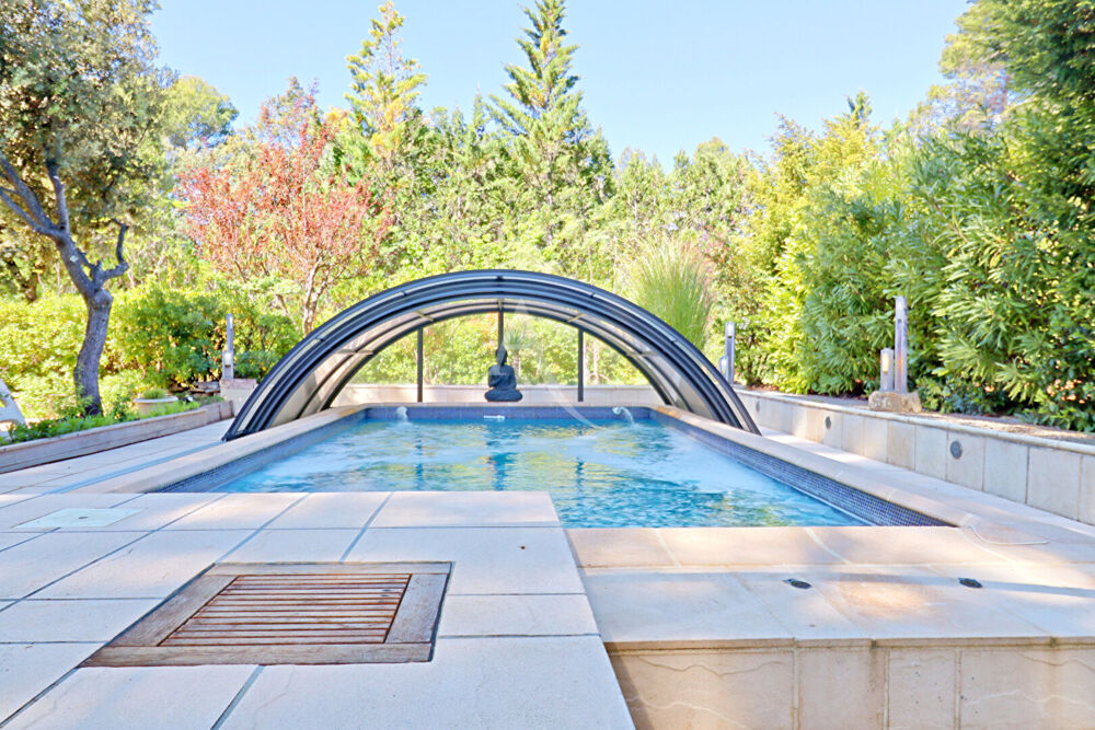 VILLA AU CALME SANS VIS A VIS AVEC PISCINE AU COEUR DE SON PARC ARBORE AVEC FORAGE ET EAU DE VILLE