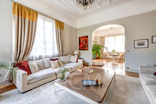  Villa � vendre 9 pi�ces 350 m�