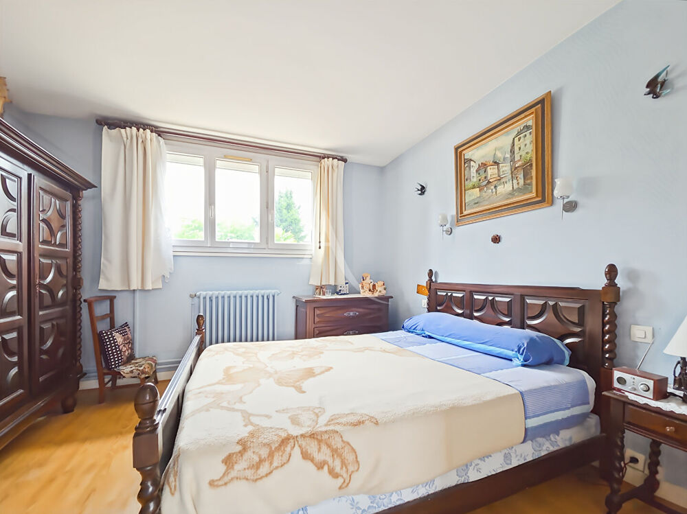 Vente Maison Maison  5 pièce(s) 129 m2 790 m² de parcelle Les mureaux