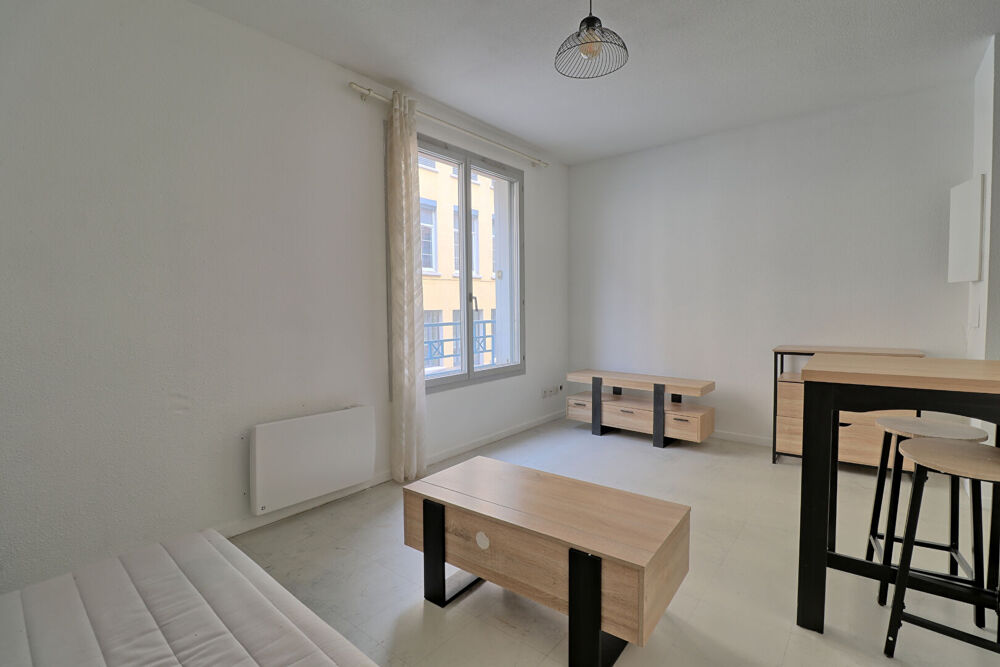 Vente Appartement Studio 20 m² ? Rue d'Ivry, Lyon 4e ? À deux pas du métro Lyon 4