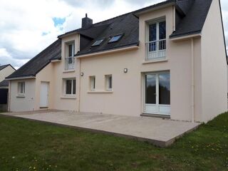  Maison à louer 6 pièces 148 m²
