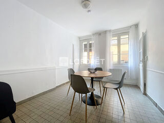  Appartement à louer 2 pièces 45 m²