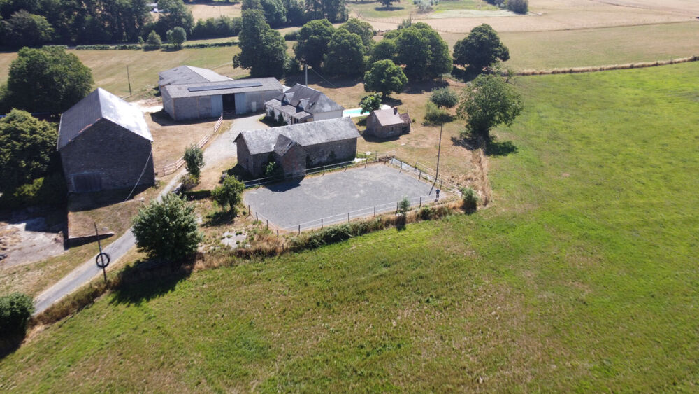 Vente Maison CORREZE - Belle ferme au sommet d'une colline avec une vue imprenable et 2,7 hectares de terrain attenant. Saint pardoux corbier