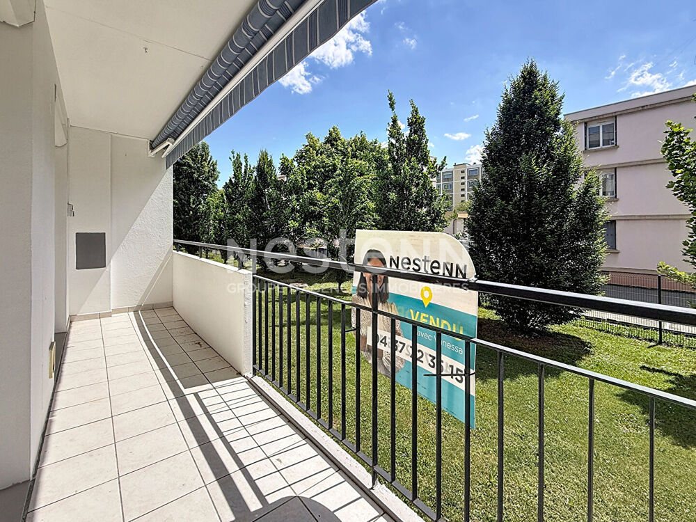 Vente Appartement Appartement 2 Pièces Traversant avec Balcon et Cave - 69500 BRON Bron
