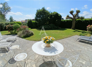  Maison � vendre 8 pi�ces 205 m�