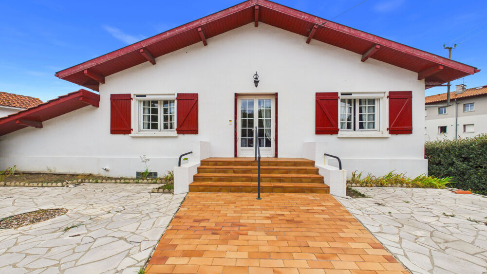 Anglet Montbrun - Maison de 117 m² sur un terrain de 508 m²