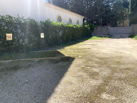  Parking / Garage � louer 