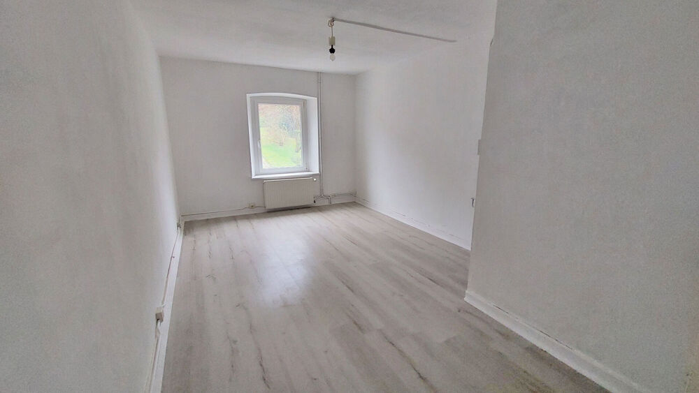 Vente Appartement Maison Mitoyenne d'environ 72m2 avec cave et terrain Pont de roide vermondans