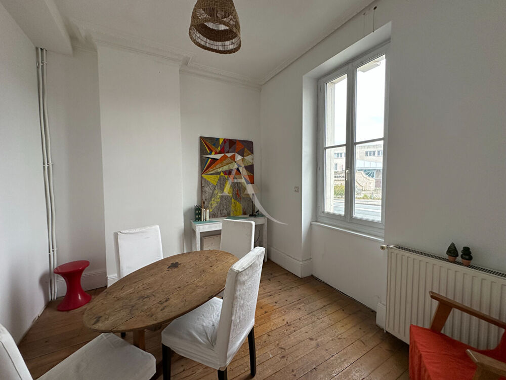 Vente Maison Maison / Immeuble Rare sur  Rochefort 8 pièce(s) Rochefort