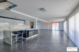  Maison à louer 6 pièces 173 m²