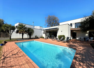  Maison à vendre 7 pièces 215 m²