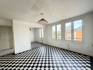  Appartement à louer 4 pièces 63 m²