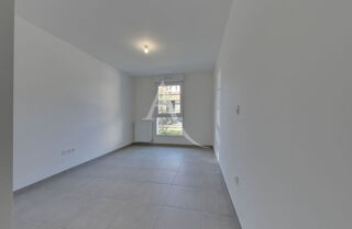  Appartement à louer 3 pièces 64 m²