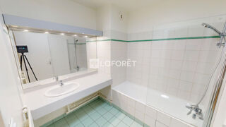  Appartement à louer 4 pièces 84 m²