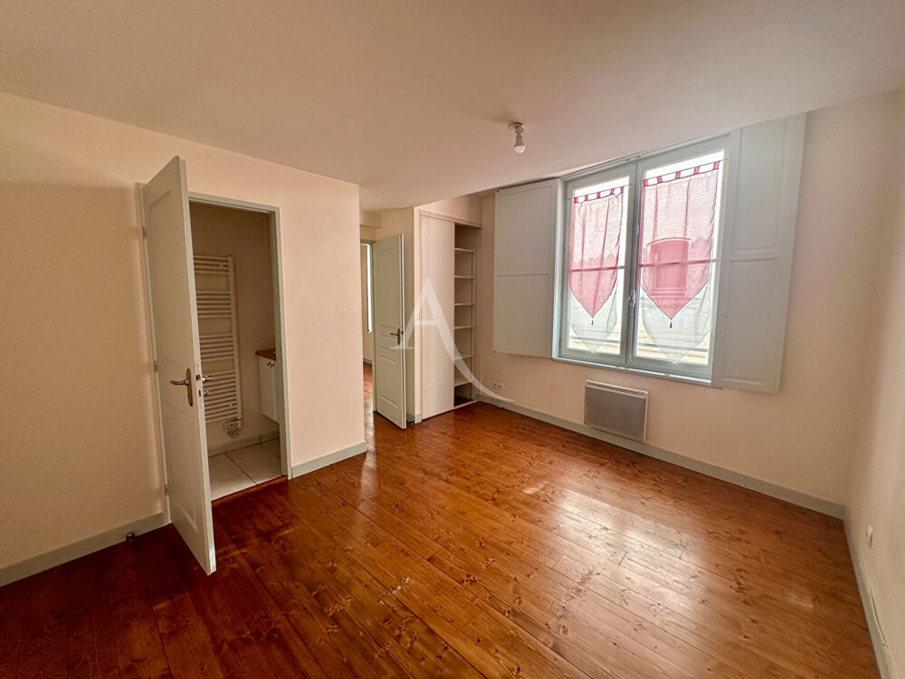 Vente Appartement Duplex lumineux en plein coeur de ville avec parking sécurisé Saintes