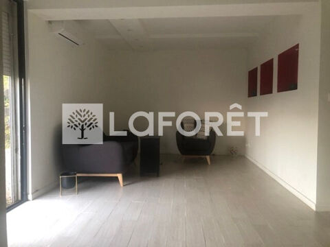 Local d'activité Le Lamentin  Acajou 75 m2 2000 97232 Le lamentin