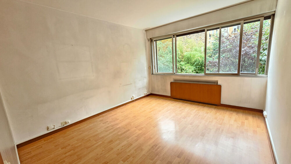 Vente Appartement BEAU ET GRAND STUDIO VUR SUR JARDIN Paris 16