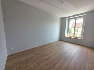  Appartement � louer 4 pi�ces 87 m�