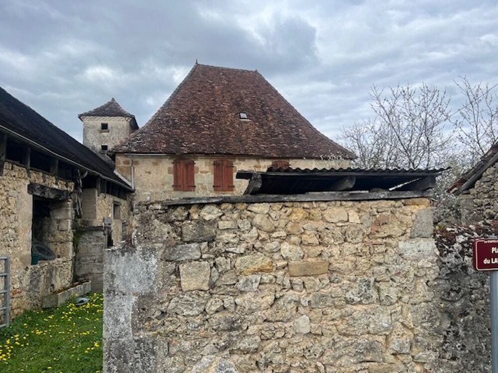 Maison de caractére à rénover aux portes du lot