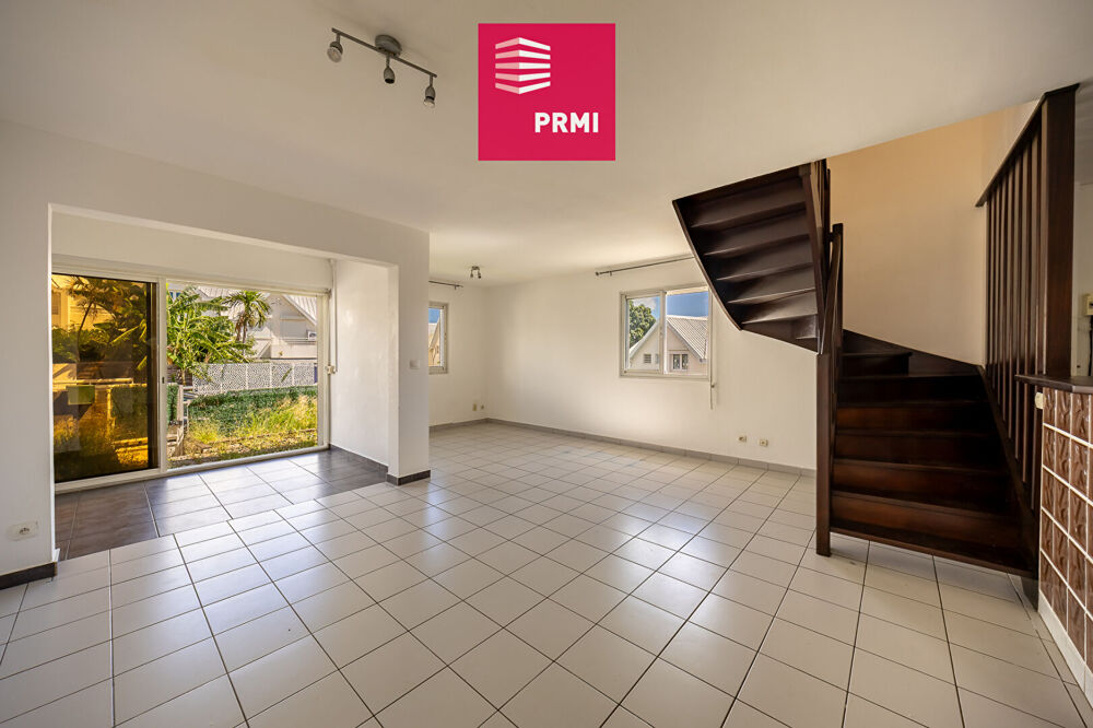 Maison de ville F4 avec varangue, jardinet, et double parking - Moufia proche clinique et faculté