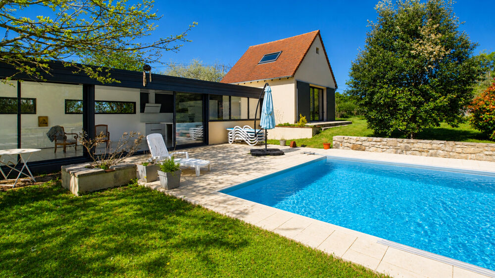 Maison de charme 6 pièces avec piscine, hameau paisible