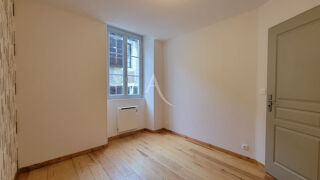  Appartement à louer 3 pièces 42 m²