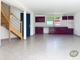 Maison à louer 4 pièces 103 m²