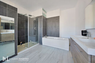  Immeuble à vendre 8 pièces 253 m²
